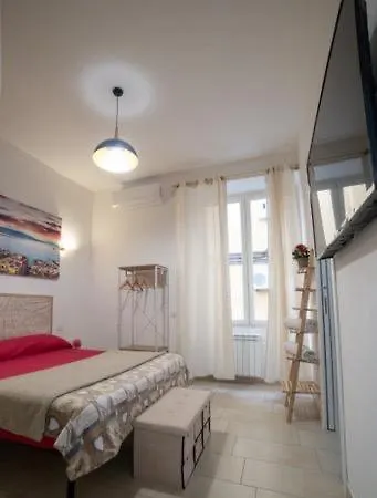 Chiaja Corner Bed and breakfast 4*